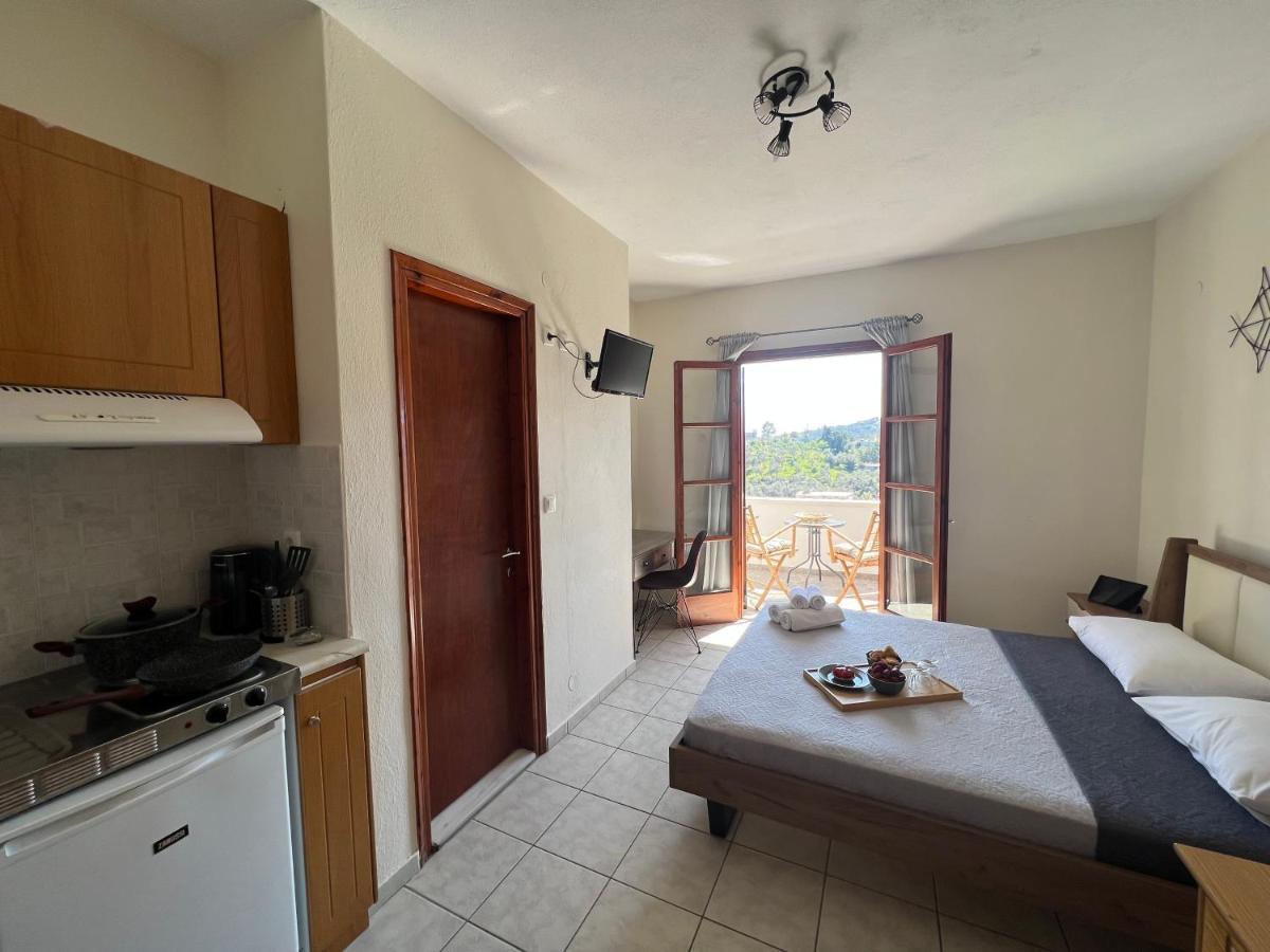 Jimmy'S Guest House Skiathos Ngoại thất bức ảnh